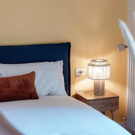 The Hills - By Myhomeincomo *