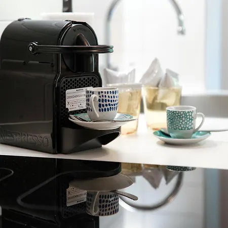 The Hills - By Myhomeincomo アパート