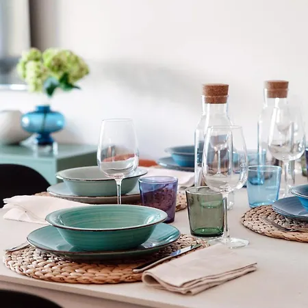 The Hills - By Myhomeincomo * Como