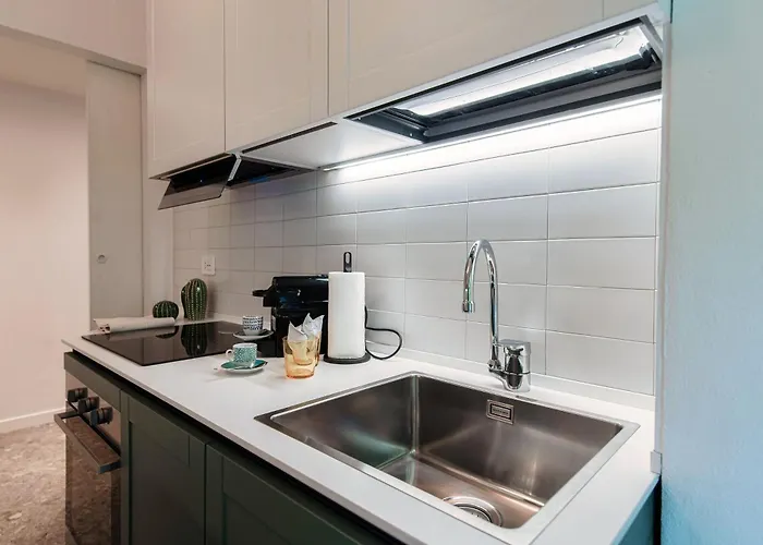 The Hills - By Myhomeincomo