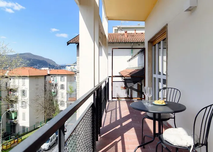 The Hills - By Myhomeincomo * 科莫