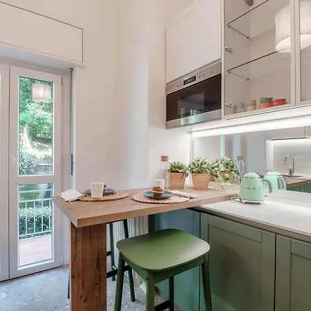 The Hills - By Myhomeincomo *